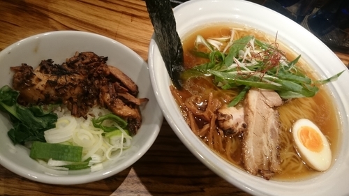 「ネギラーメン、1､5玉、ミニチャーシュー丼」@ラーメンバル 青の写真