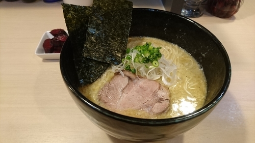 「【夜限定】玉子とじらーめん」@煮干しらぁめん 猫トラ亭の写真