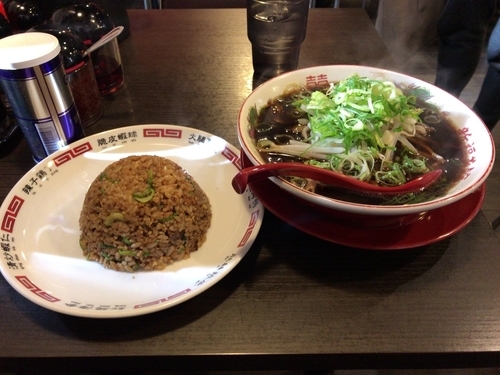 「中華そば並と焼きめし小のセット」@新福菜館 秋葉原店の写真