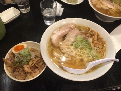 「ラーメン大盛と チャーシュー丼」@佐野青竹手打ちラーメン 大和の写真