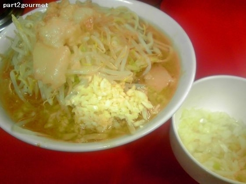 「小ラーメン+たまねぎ 「ニンニクアブラ」(750円)」@ラーメン二郎 茨城守谷店の写真