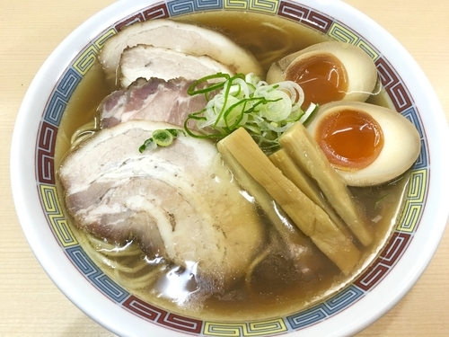 「特製煮干しラーメン」@煮干鰮らーめん 圓の写真