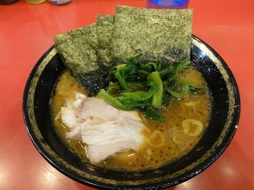 「ラーメン690円　硬め濃いめ」@家系総本山 ラーメン吉村家の写真