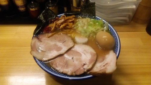 「塩中華そば＋特製＋チャーシュー1枚（クーポン）」@魂の中華そばの写真