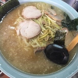 ネギチャーシュー大1000円、ゆで卵50円