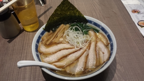 「煮干し中華そば肉盛り1000円ライス大70円」@東大和ラーメン大冬樹Season2の写真