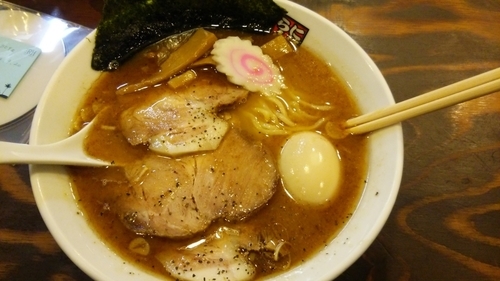 「特性煮干しラーメン」@煮干しらーめん 玉五郎 東京新宿店の写真