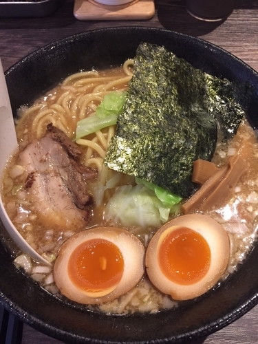 「ラーメン＋味玉（中盛）」@ななほしの写真