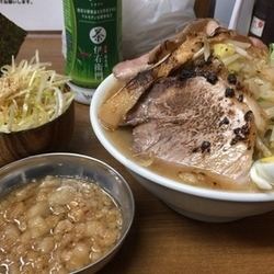 ラーメン少（炙り）＋豚MIX＋味ネギ＋ゆで卵×2