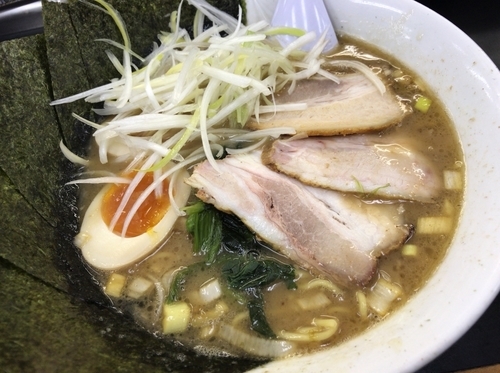 「特製ラーメン 細麺」@らーめん ぎょうてん屋 町田店の写真