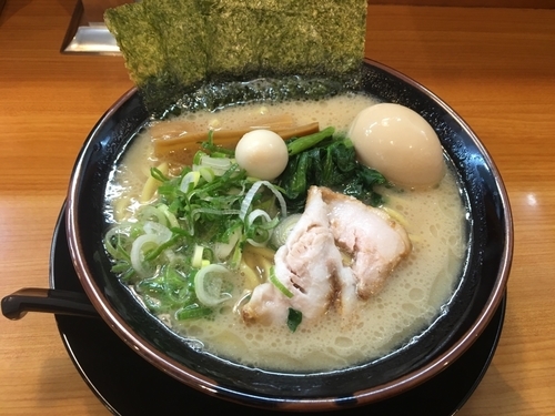 「豚骨味玉塩」@豈器家 藤代店の写真
