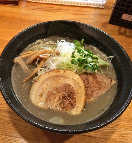 「メガ煮干しラーメン」@麺屋 ひな多の写真