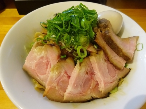 「油そば 700円 ＋ チャーシュー 250円」@麺庵ちとせの写真