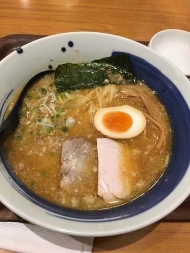 「こく旨らーめん(味噌)810円」@麺処 直久 フレンテ笹塚店の写真