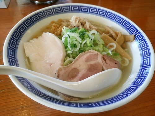 「塩ラーメン(中盛・180g)780円→700円」@鶏だしらーめん蒼生の写真
