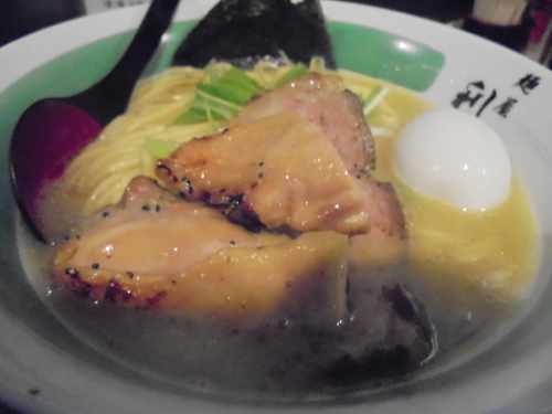 「【限定】特製濃厚鶏白湯らぁめん　９００円」@自家製麺 麺屋 利八の写真