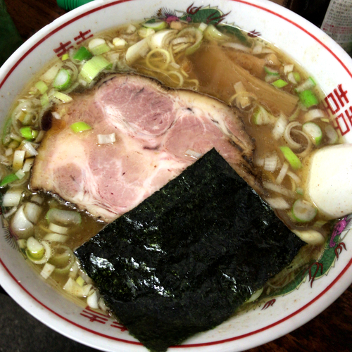 「素ラーメン（具入り） 750円」@米屋の写真