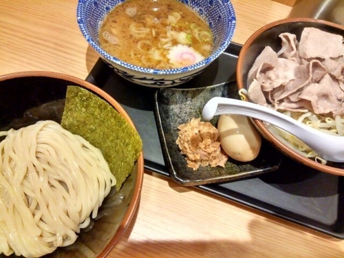 「特製つけ肉＋ハーフ麺」@舎鈴 八重洲店の写真