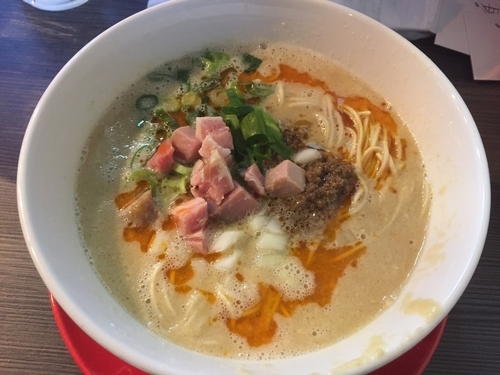 「《コラボ》担々麺¥900+パクチー¥100」@柳麺 呉田-goden-の写真
