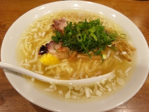 「大山鶏と利尻昆布の塩らーめん　　1030円」@渡なべの写真