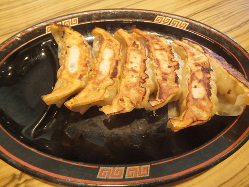 「ピリ辛餃子250円(クーポンで無料)&野菜ラーメン790円」@ラーメン横綱 柏店の写真