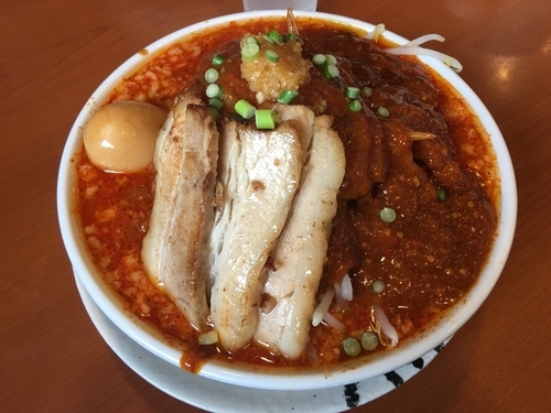 「どて辛チャーシュー味玉 野菜増し 大辛」@どてちんⅢの写真