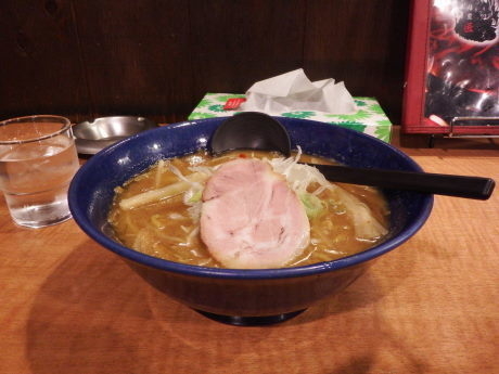 「焙煎味噌にんにく仕立て」@焙煎らーめん みのや 美園店の写真