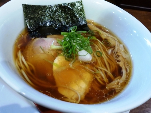 「醤油らぁ麺」@麺や維新の写真