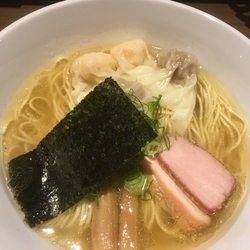 にこにこラーメン白醤油