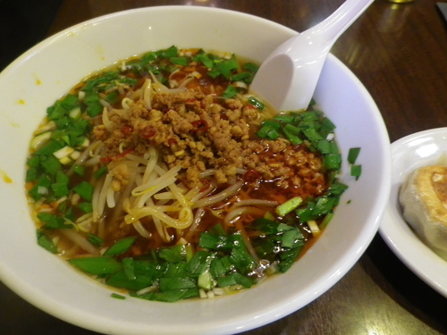 「台湾ラーメンセット・餃子」@華満楼の写真