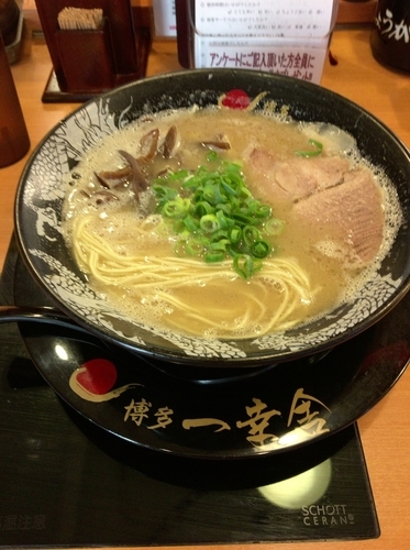 「らーめん」@博多一幸舎 世田谷経堂店の写真