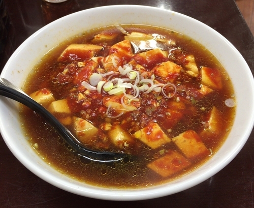 「麻婆豆腐ラーメン 赤 ¥702」@Chinese Restaurant よ志乃 京成店の写真