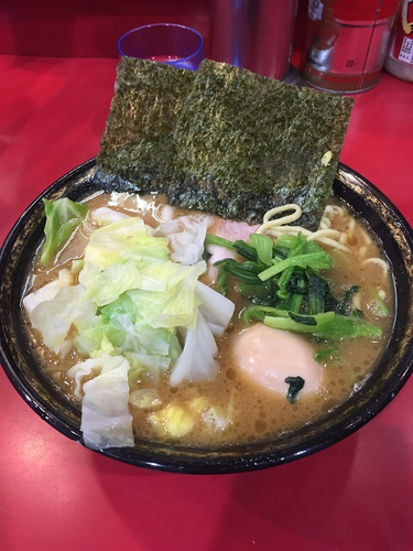 「ラーメン+キャベツ＋味たま」@家系総本山 ラーメン吉村家の写真