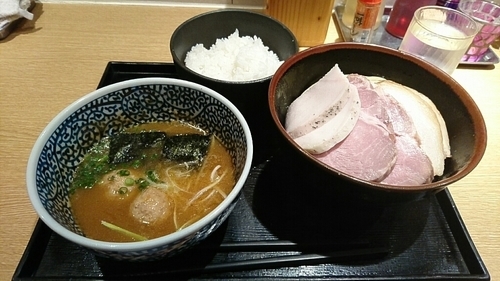 「特製濃厚魚介つけ麺」@麺屋 一燈の写真