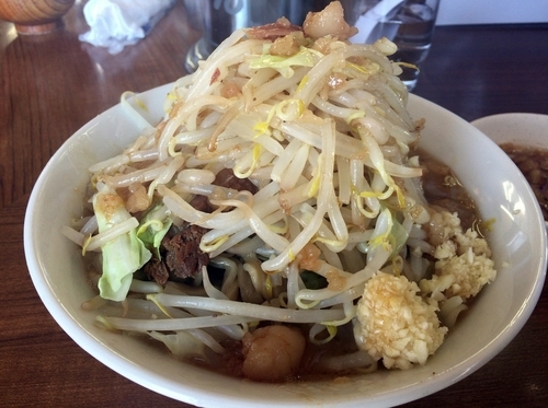 「ラーメン小（700円）麺量280g全マシ」@ラーメンの店 どでん 北浦和店の写真