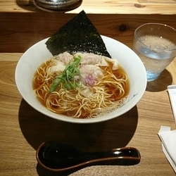 黒豚肉ワンタンそば