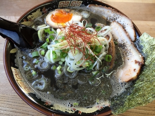 「【正月限定】鯵しょうゆBLAK-ヌプチェver-」@ラーメン ヌプチェの写真