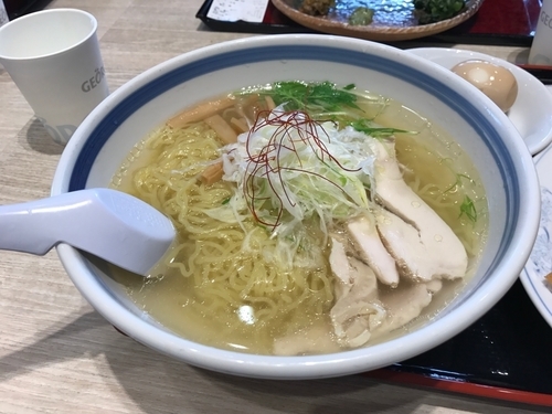 「とり中華ソバ」@味よし 三井アウトレットパーク仙台港店の写真