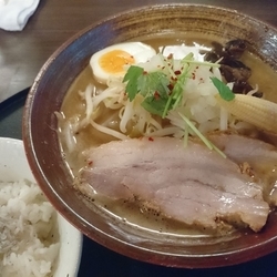 味噌にぼ830円＋しらすご飯100円