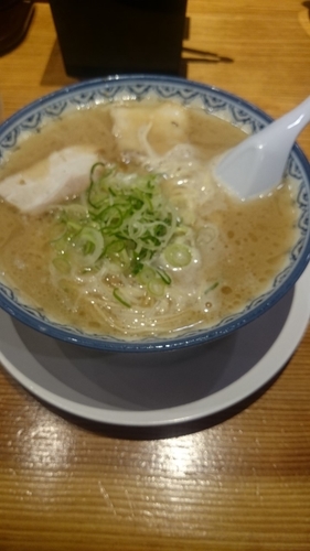 「ラーメン並 550円」@元祖赤のれん 節ちゃんラーメン 天神本店の写真