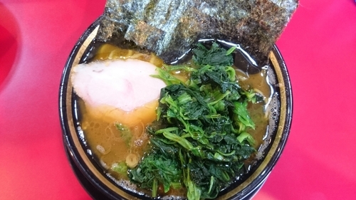 「ラーメン￥650  半賄飯￥100 ﾎｳﾚﾝ草￥70」@家系ラーメン とらきち家の写真