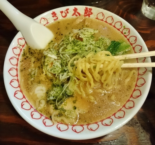 「江戸甘味噌とキッコーゴ（冬季限定） 850円」@醤油らーめん きび太郎の写真