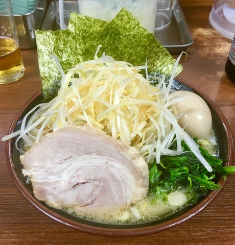 「ネギラーメン+味玉」@横浜家系ラーメン まくり家の写真