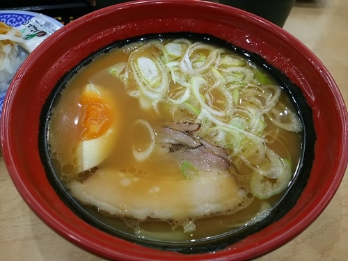 「７種の魚介 濃厚味噌ラーメン」@無添 くら寿司 松本渚店の写真