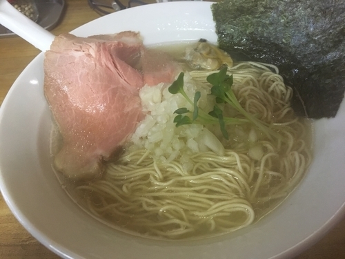 「【限定】地鶏、貝、蟹のラーメン500円」@へべれ家の写真