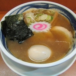 特製煮干し中華そば（９８０円）