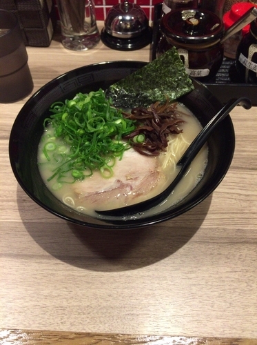 「白うまらーめん」@博多ラーメン 極麺うまかの写真