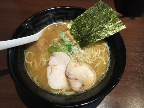 「濃厚醤油鶏そば」@濃厚鶏そば 暁月 荻窪店の写真