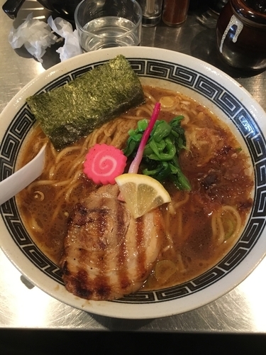 「カツオ香るラーメン700円+大盛100円」@龍が如しの写真
