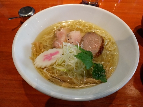 「限定メニュー！！めでたい（鯛）開（貝）運そば」@中華そば 輝羅の写真